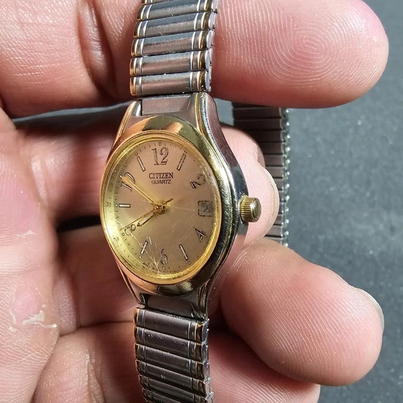 Citizen Ladies Quartz Cocktail Watch Silver Gold Tone 1012-R000887 Working - Picture 4 of 10